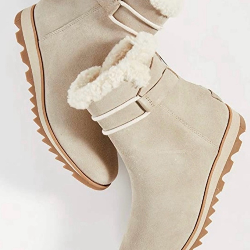 SOREL Harlow Cozy Shearling Bootie Boots NWOT Size 10 - Picture 2 of 12